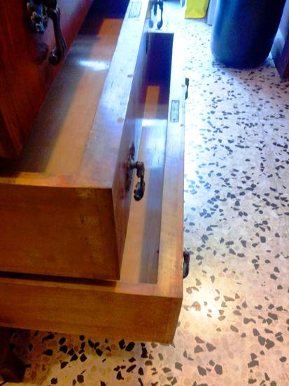 Secretaire antico in legno massello con marmo nero d'africa ... Marmo nero dafrica prezzo