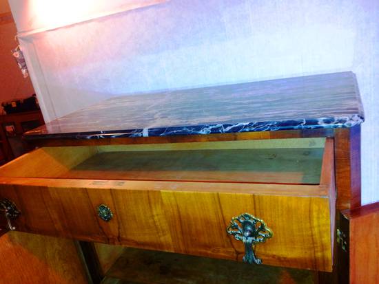 Secretaire antico in legno massello con marmo nero d'africa ... Marmo nero dafrica prezzo