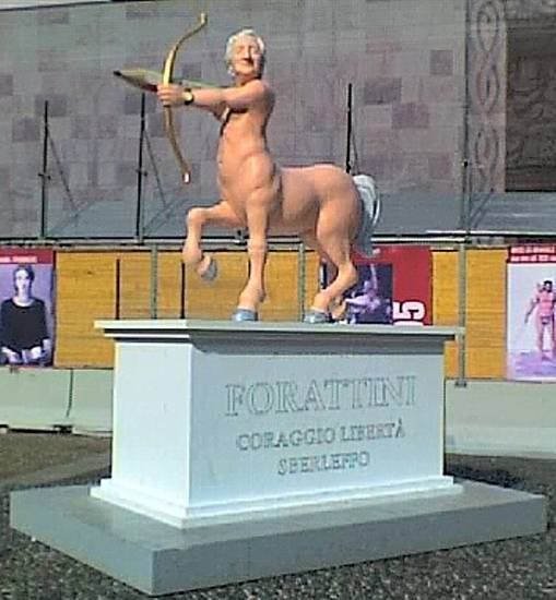 Forattini-Statua parodia-30-07