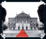 Tappeto rosso in direzione del Teatro Petruzzelli