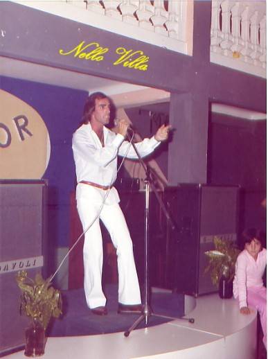 Concerto live di Nello Villa - Anchor Club di Genova, V. Acquarone - Castelletto - 1979. Nello Villa - Anchor Club - 2
