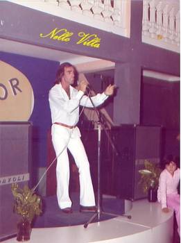 Concerto live di Nello Villa - Anchor Club di Genova, V. Acquarone - Castelletto - 1979. Nello Villa - Anchor Club - 2