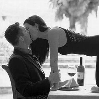 wine & kiss