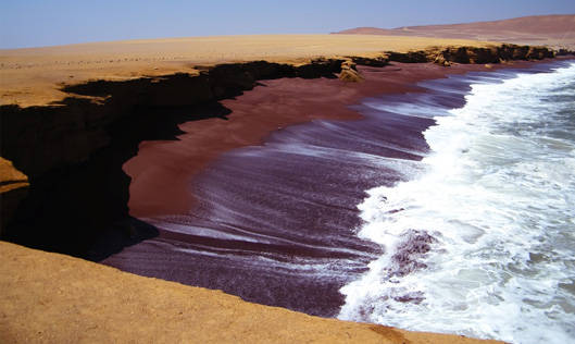 La spiaggia rossa - Perù